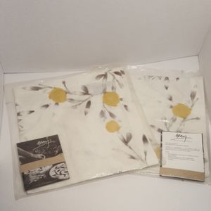 Michael Aram Pomegranate Dinner Napkins-New 20" x 20" Linen Designer Set of 2